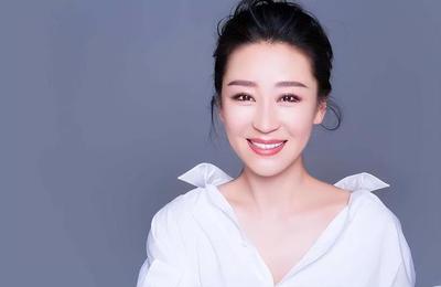 "人间清醒"苗圃:嫁大19岁富豪老公生龙凤胎,爸妈的晚年我负责