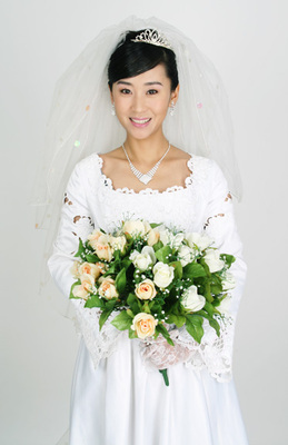 《雪狼》服装的藏奥秘 苗圃哭戏两百场(图)_影音娱乐_新浪网
